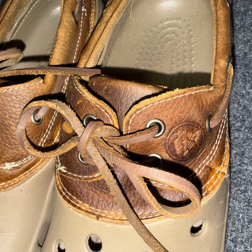 Crocs Beach Line Boat Shoes Khaki Espresso Leather Mens 7 Womens 9 Coastal Vibe